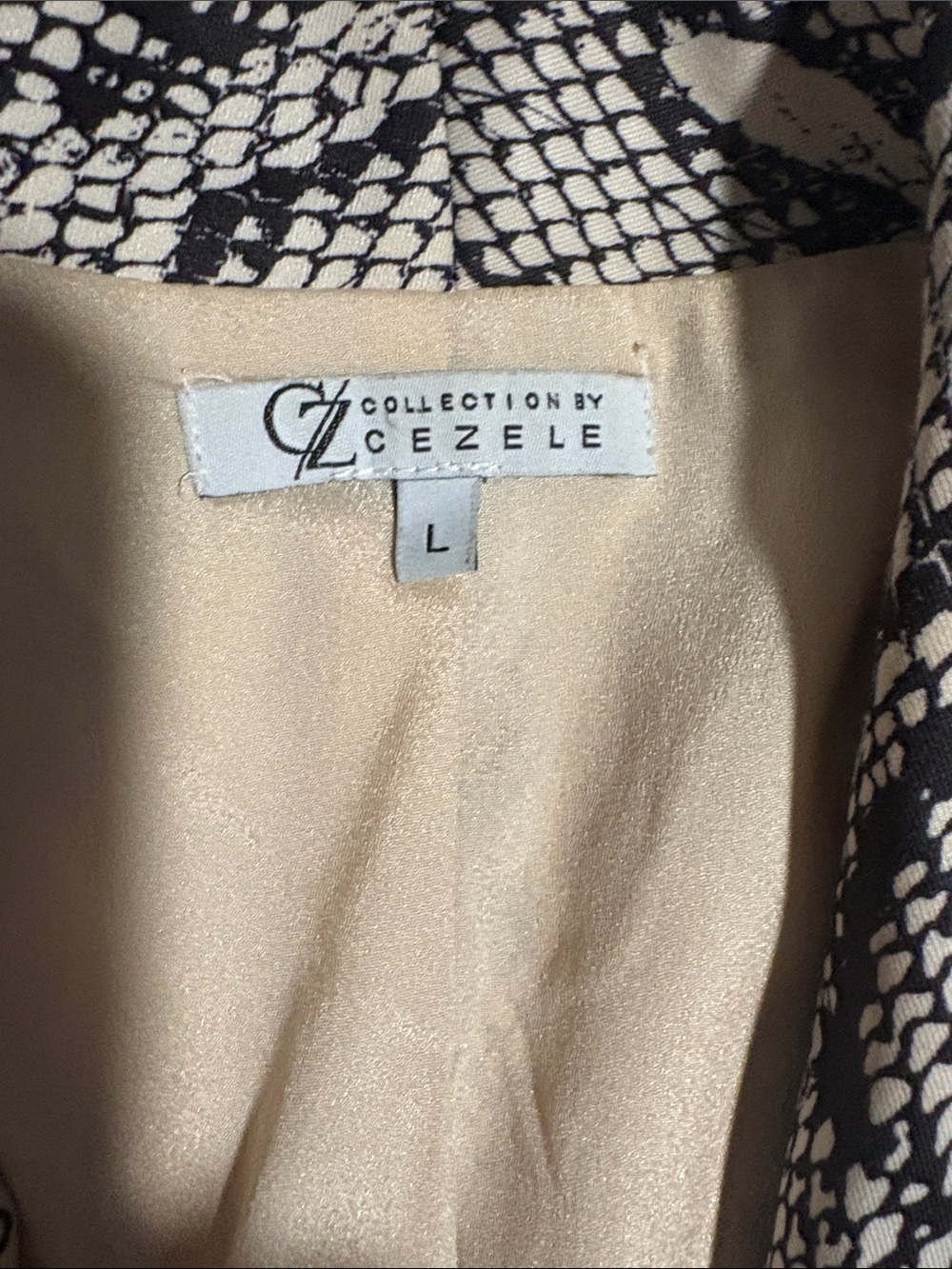 Women's Black & White Snake Print Blazer Jacket - Picture 5 of 6